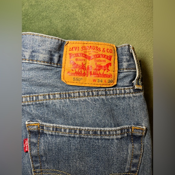 Levi's 550 Classic Men's Blue Jeans, Size: 34W x 30” L (5081) - Picture 14 of 15